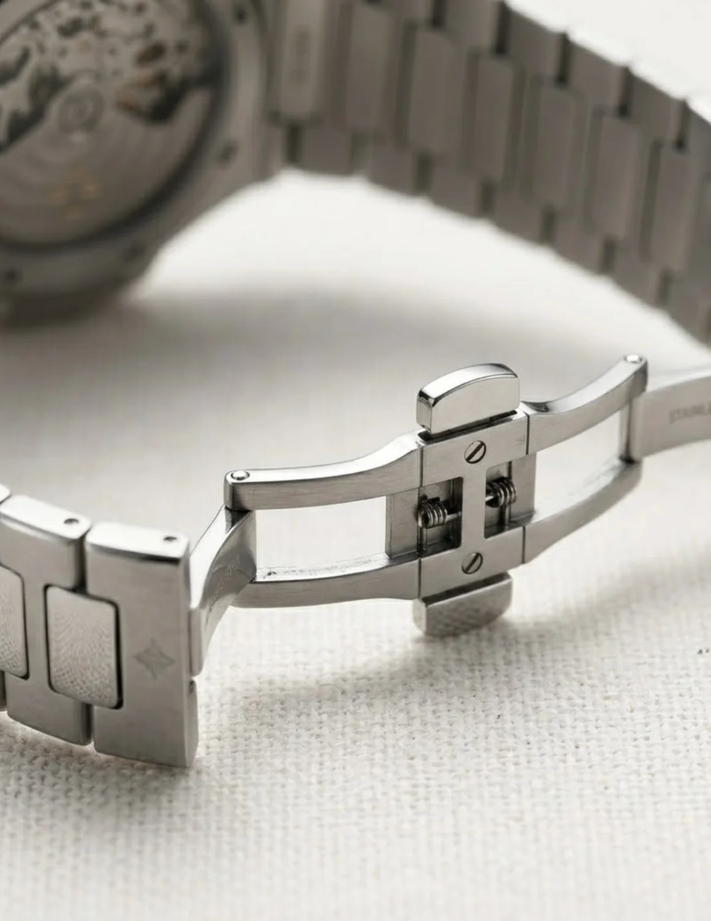 Dornell Steel | White